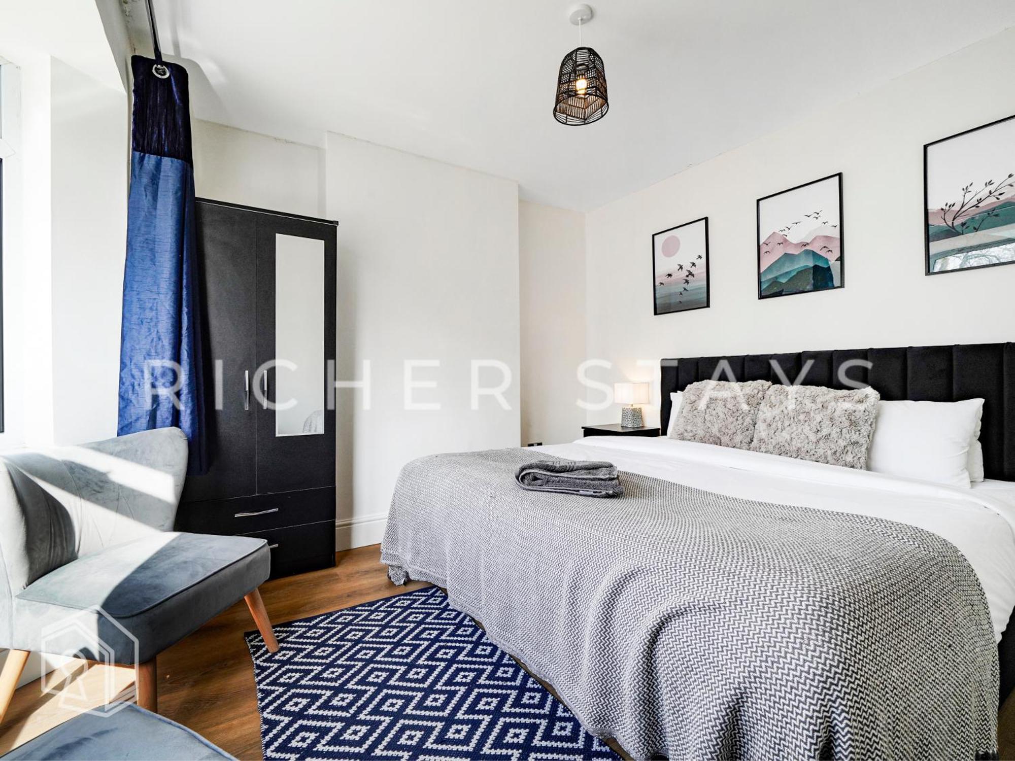 Watford Large 5Br Home - Contractors & Families Екстериор снимка