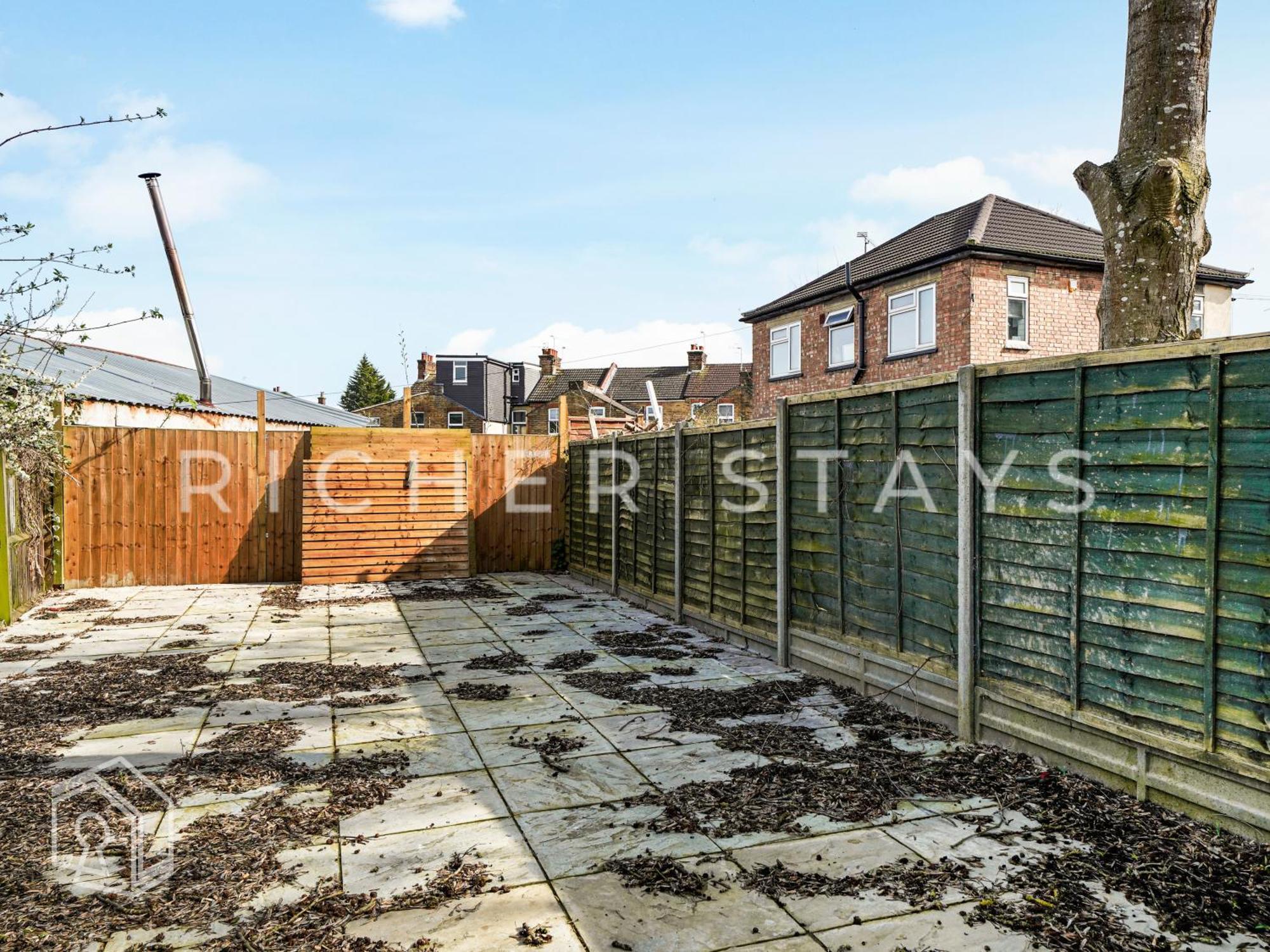 Watford Large 5Br Home - Contractors & Families Екстериор снимка